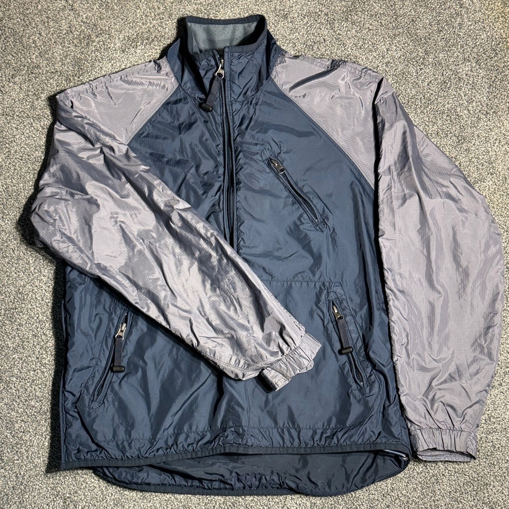 Unisex 2000’s GAP nylon zip up jacket